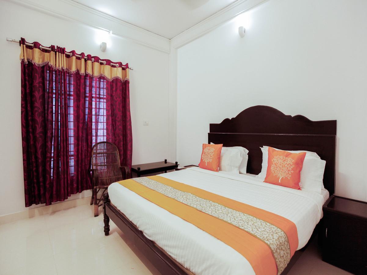 Oyo 4867 Royal Homes Alappuzha Exterior photo