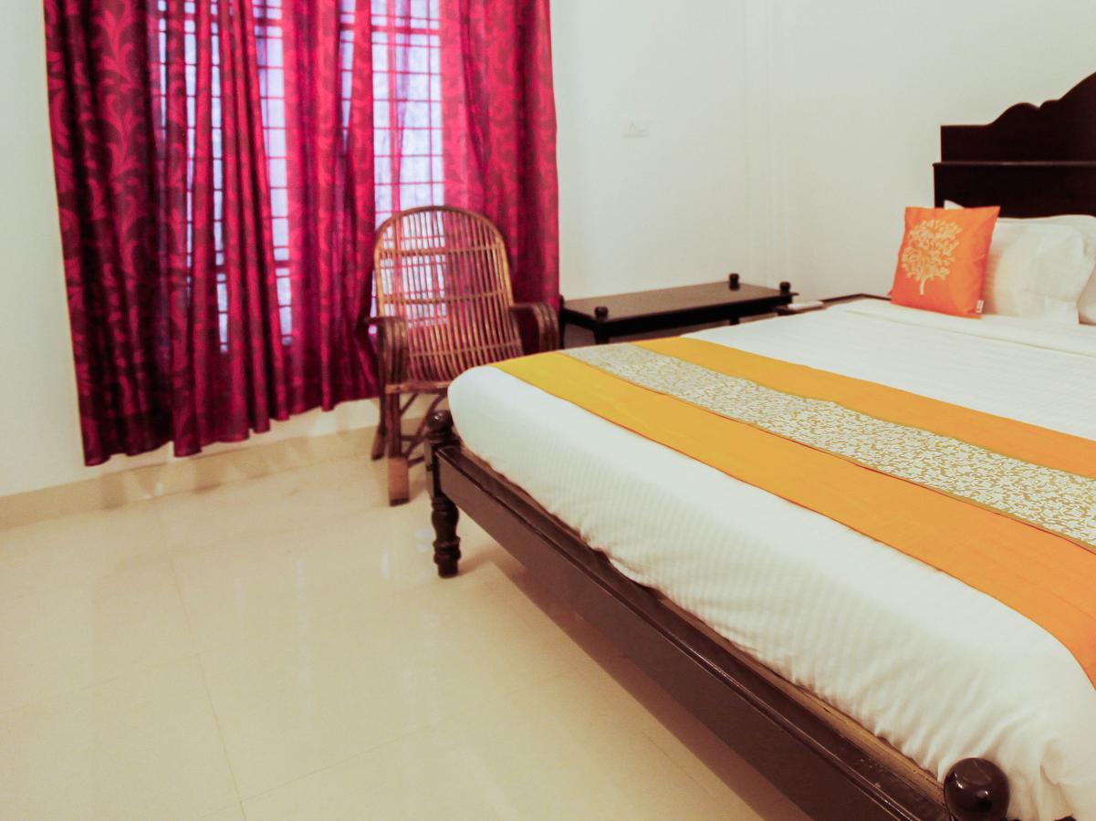 Oyo 4867 Royal Homes Alappuzha Exterior photo