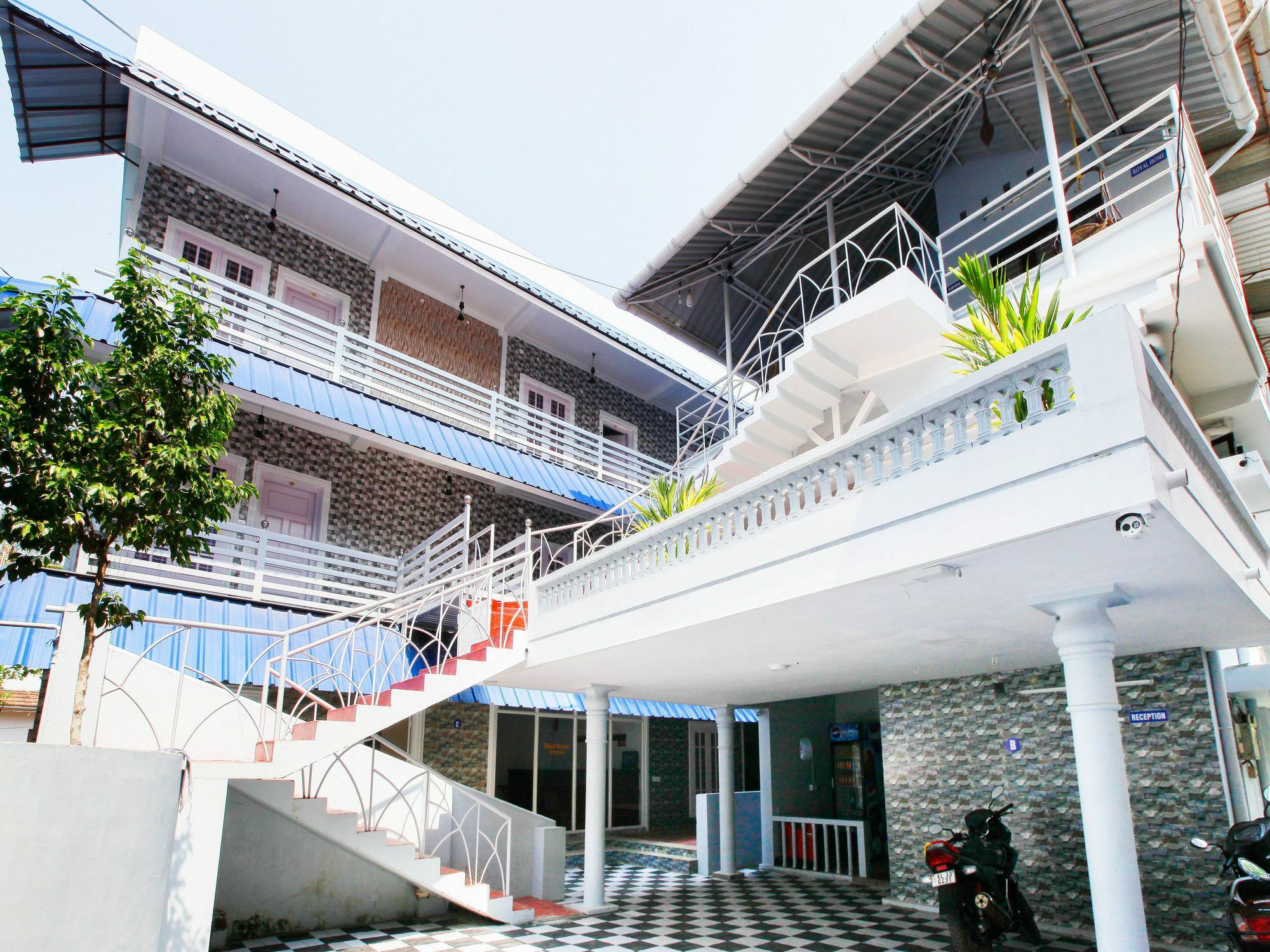 Oyo 4867 Royal Homes Alappuzha Exterior photo